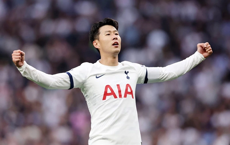 Cau Thu Son Heung Min Bieu Tuong Bong Da Chau A
